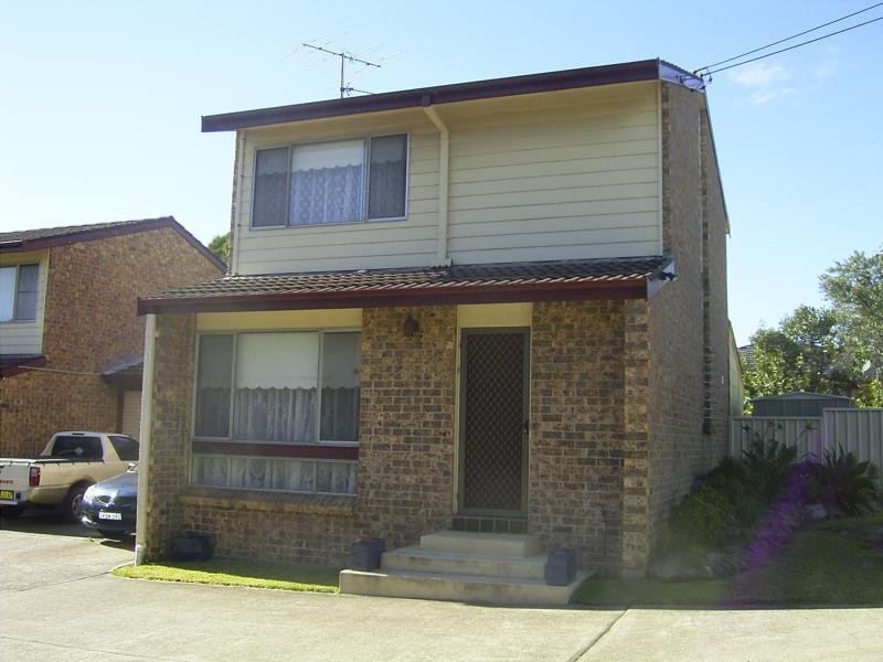 1/1 Hardie  St, Corrimal NSW 2518