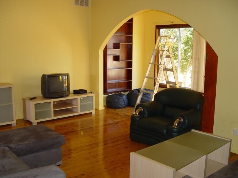 84 Mount Keira Rd, Mount Keira NSW 2500