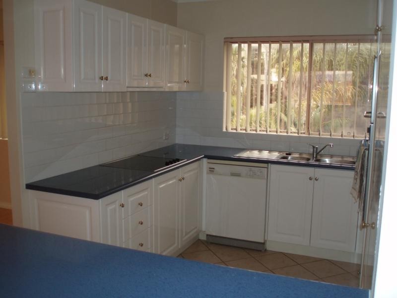 13/2 Edward  St, North Wollongong NSW 2500