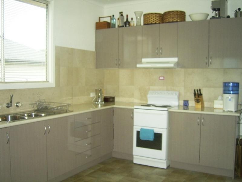 4 Westmacott Pde, Bulli NSW 2516