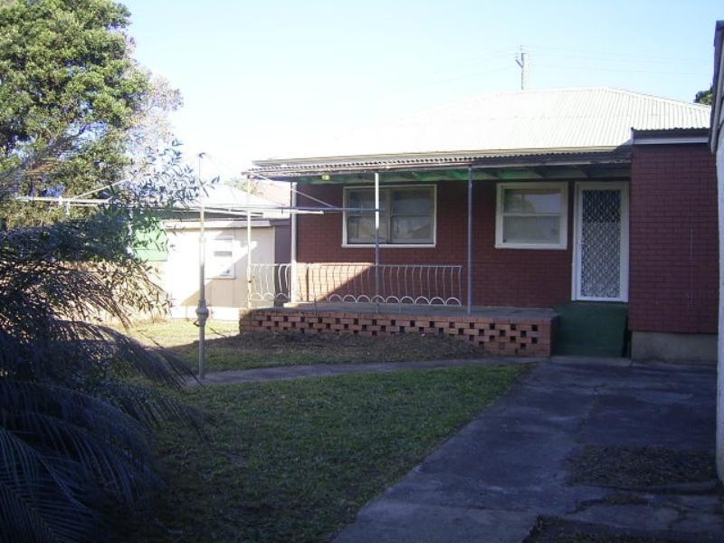 18 Jardine St, Fairy Meadow NSW 2519