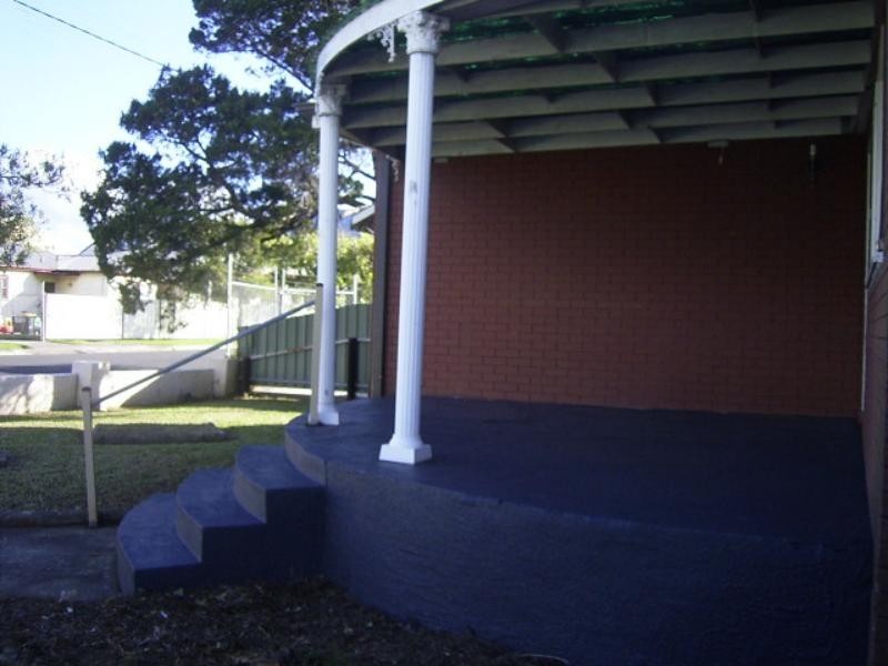 18 Jardine St, Fairy Meadow NSW 2519