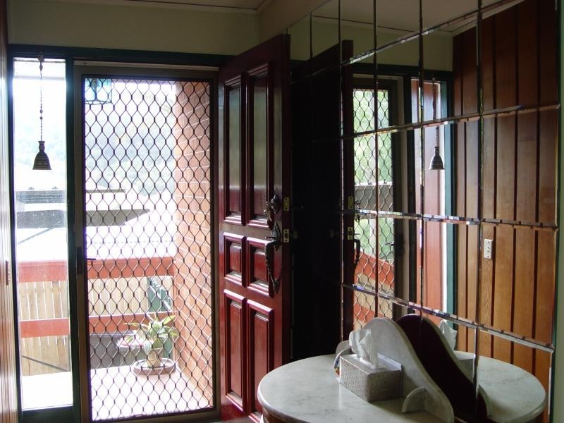 9 Bradley Ave, Mount Kembla NSW 2526