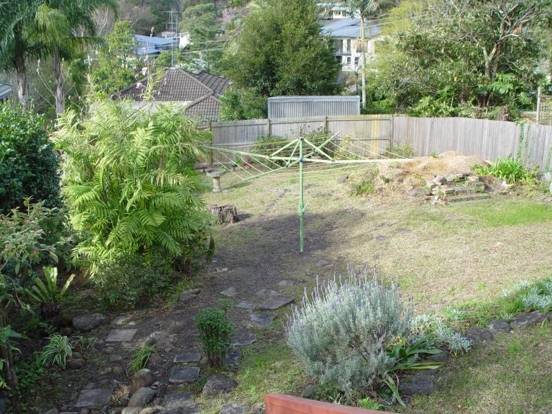 9 Bradley Ave, Mount Kembla NSW 2526