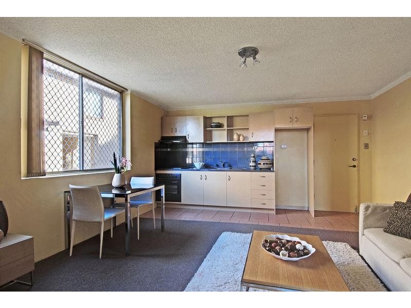 2/34 Pioneer  Rd, Bellambi NSW 2518