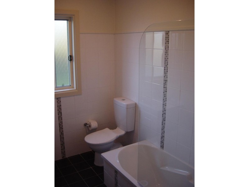 15 Booyong St, West Wollongong NSW 2500