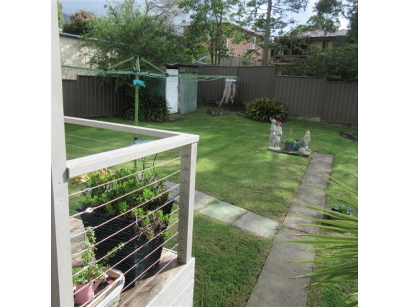 15 Booyong St, West Wollongong NSW 2500