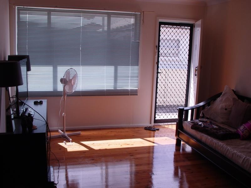 2/6 Dalby  St, Corrimal NSW 2518