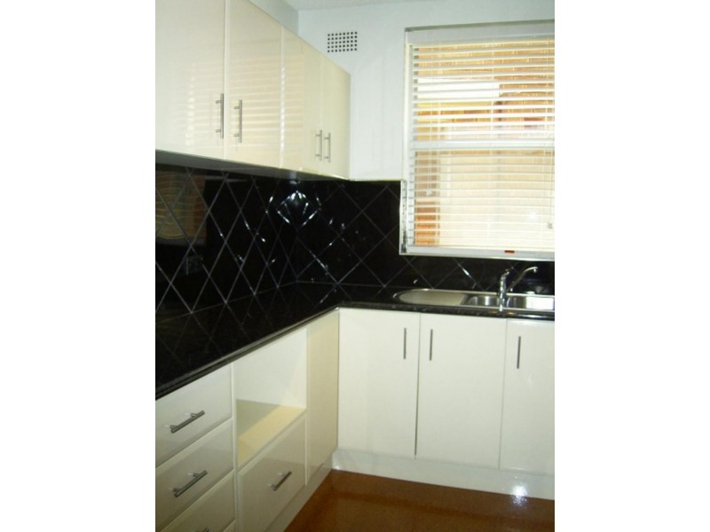 9/1 Powell St, Mangerton NSW 2500