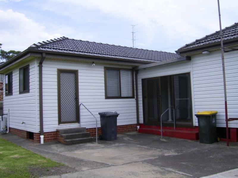 129 Towradgi Rd, Towradgi NSW 2518