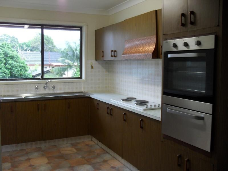 26 Thames  St, West Wollongong NSW 2500