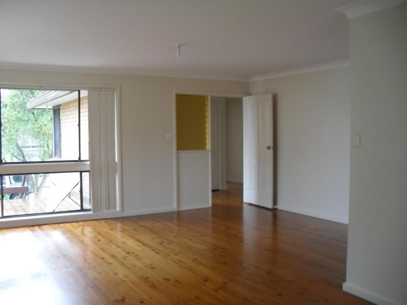 26 Thames  St, West Wollongong NSW 2500