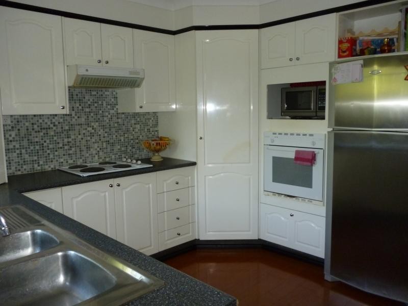 2/64  Gilmore  St, West Wollongong NSW 2500