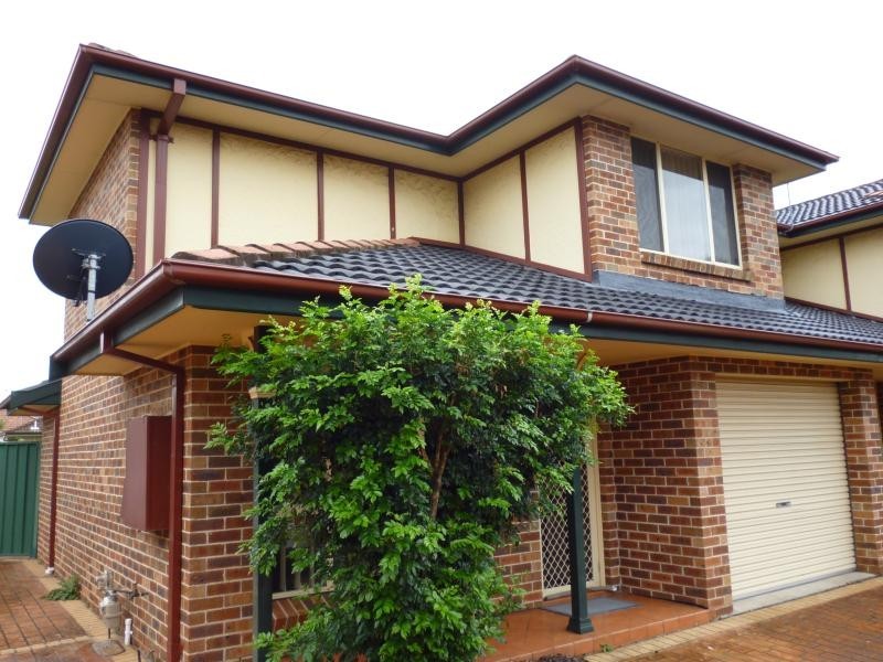 3/8 Cowper St, Fairy Meadow NSW 2519