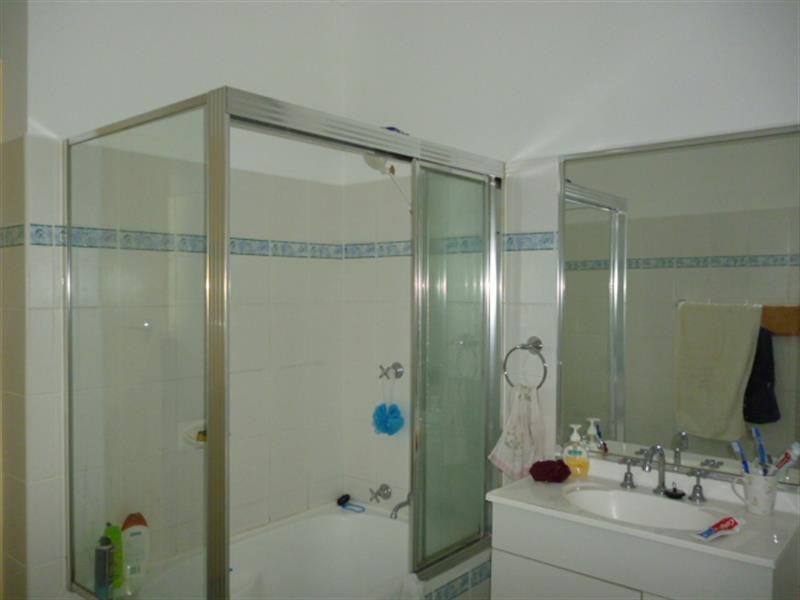 96 Heaslip St, Coniston NSW 2500