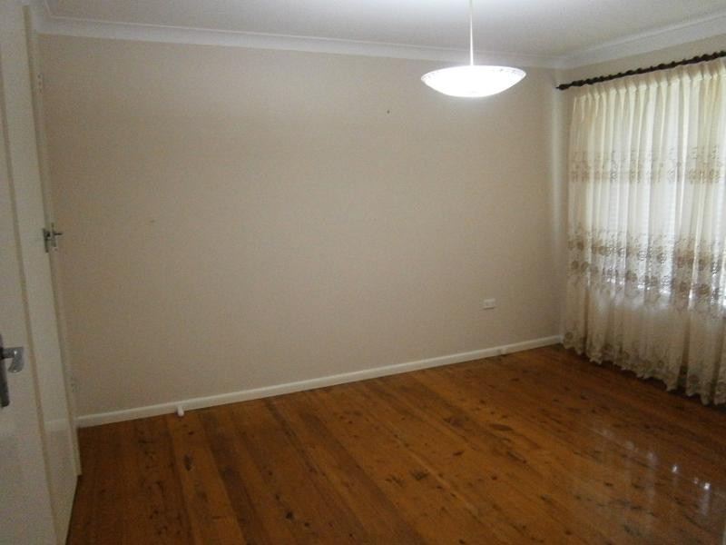 13 Keira  St, Tarrawanna NSW 2518