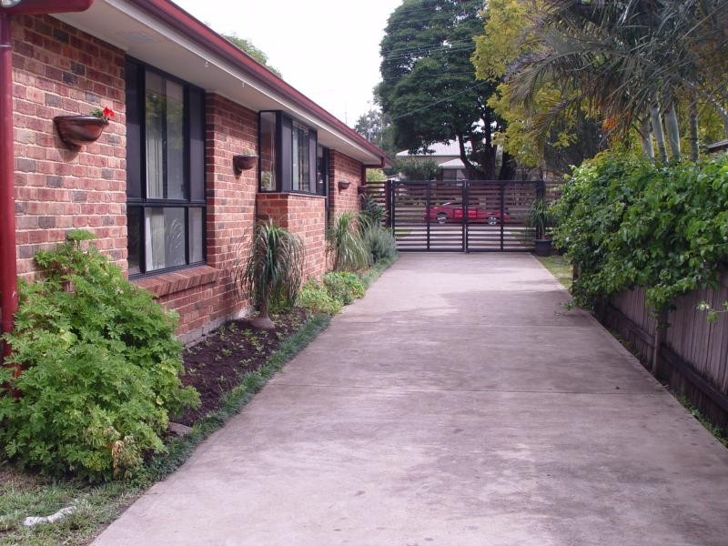 11 Florence St, Towradgi NSW 2518