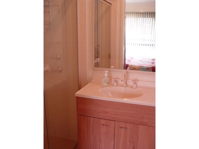 11 Florence St, Towradgi NSW 2518