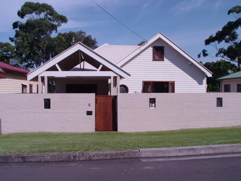 6 Stanhope St, Woonona NSW 2517