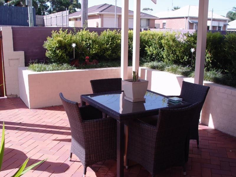 6 Stanhope St, Woonona NSW 2517