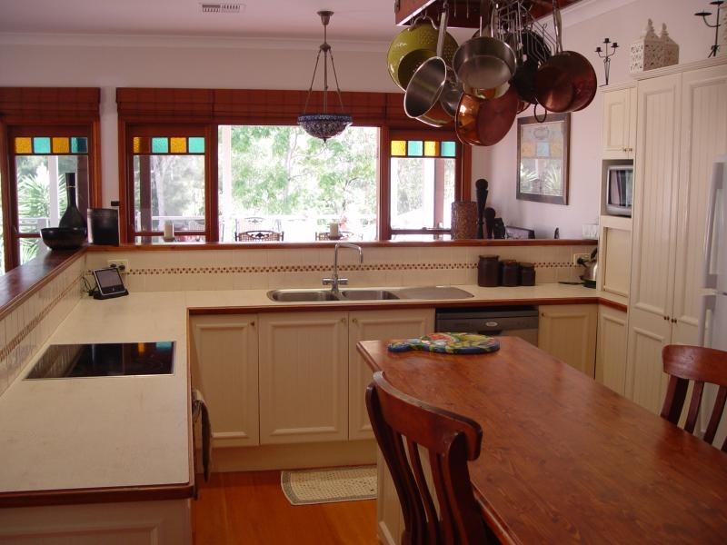 6 Stanhope St, Woonona NSW 2517