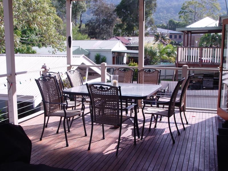 6 Stanhope St, Woonona NSW 2517