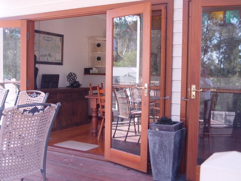 6 Stanhope St, Woonona NSW 2517