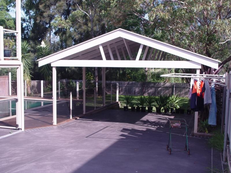 6 Stanhope St, Woonona NSW 2517