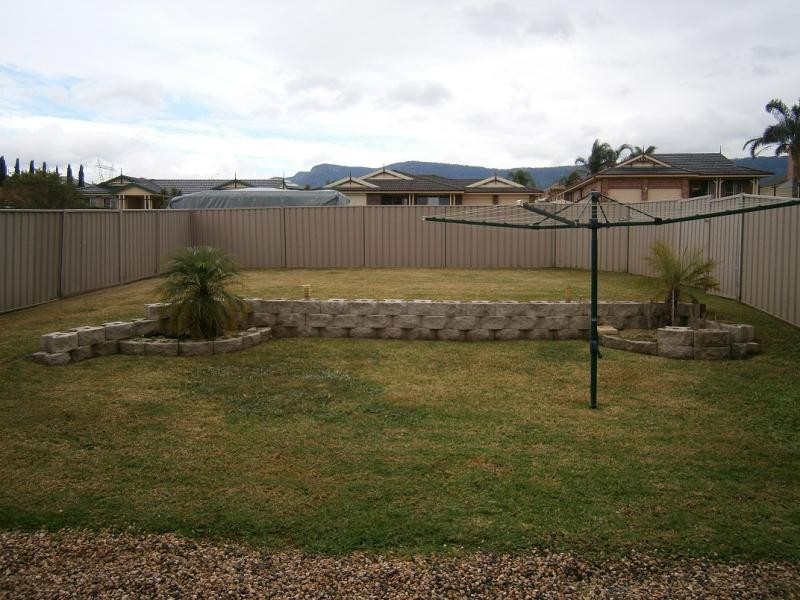 7 Ashton Vale Gr, Horsley NSW 2530