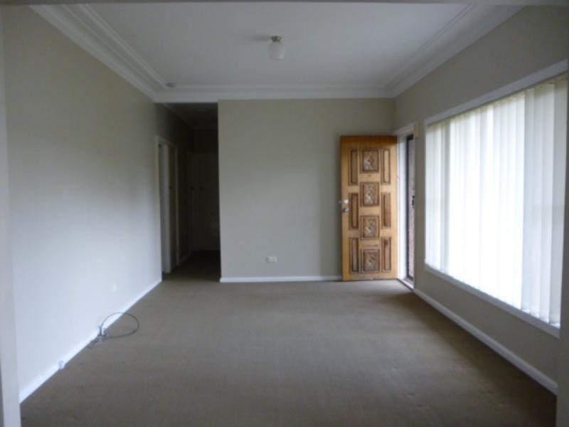 31 Booyong  St, West Wollongong NSW 2500