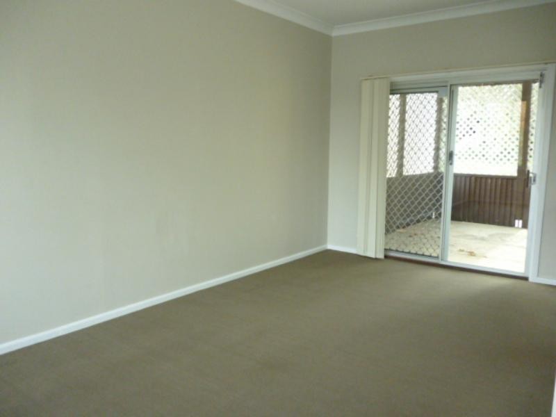 31 Booyong  St, West Wollongong NSW 2500