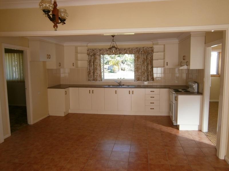 79 Lakeview  Pde, Primbee NSW 2502