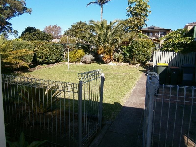 79 Lakeview  Pde, Primbee NSW 2502
