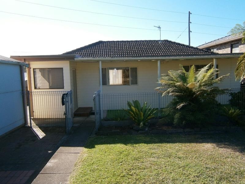79 Lakeview  Pde, Primbee NSW 2502