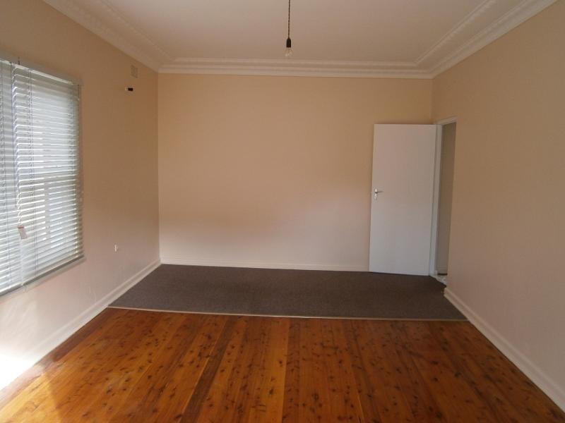 1/71 Heaslip St, Coniston NSW 2500