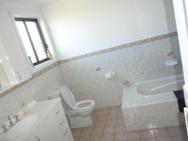 2/21 Bode Ave, North Wollongong NSW 2500