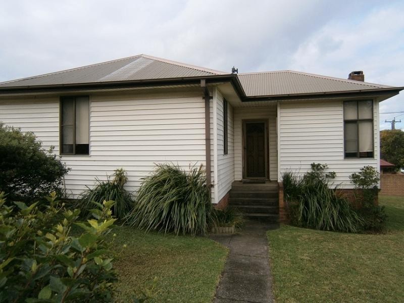 2A Obrien  St, Bulli NSW 2516