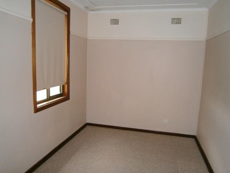 2A Obrien  St, Bulli NSW 2516