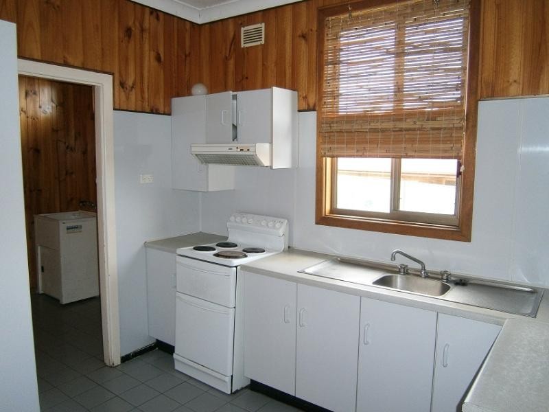 2A Obrien  St, Bulli NSW 2516