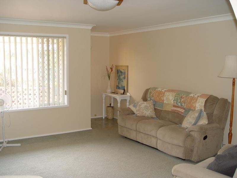 2/10 Owen Park Rd, Bellambi NSW 2518