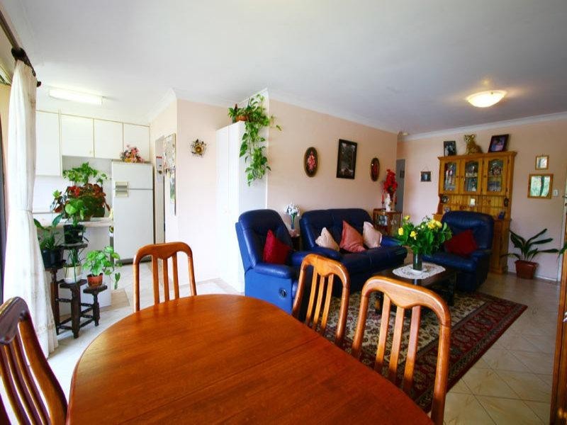 6/9-11 Peterborough  Ave, Lake Illawarra NSW 2528