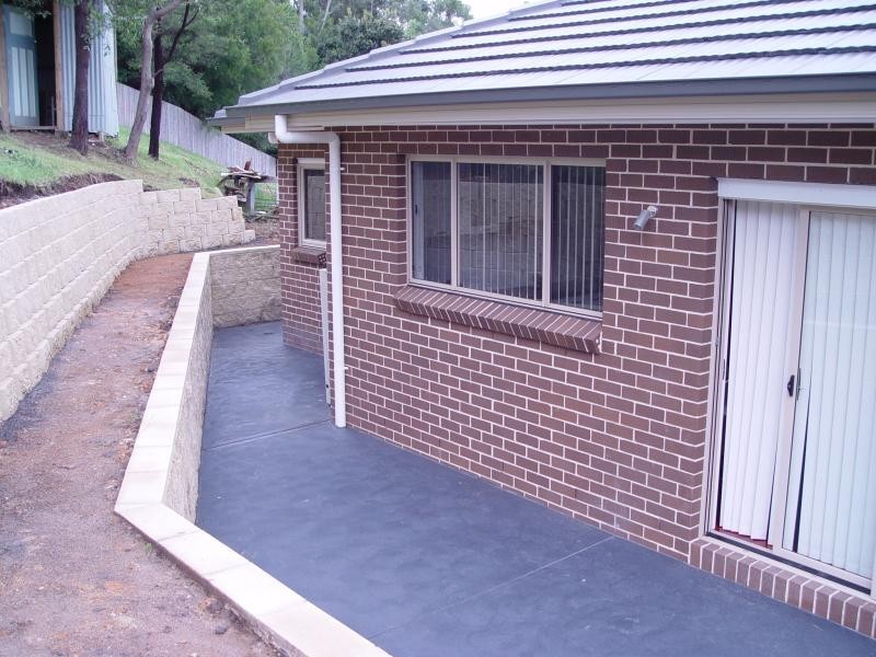 16B Murrogun Cres, Cordeaux Heights NSW 2526