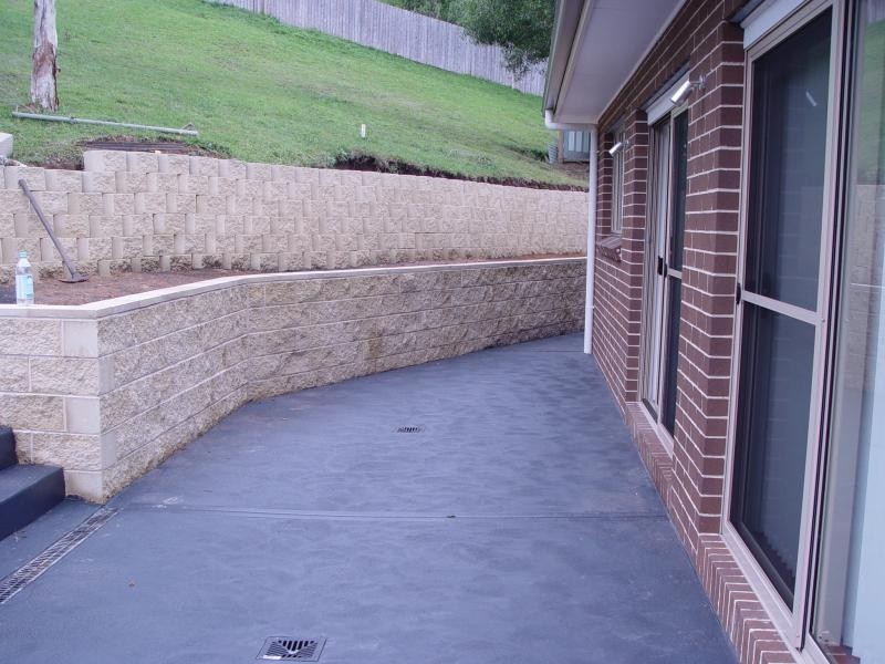 16B Murrogun Cres, Cordeaux Heights NSW 2526