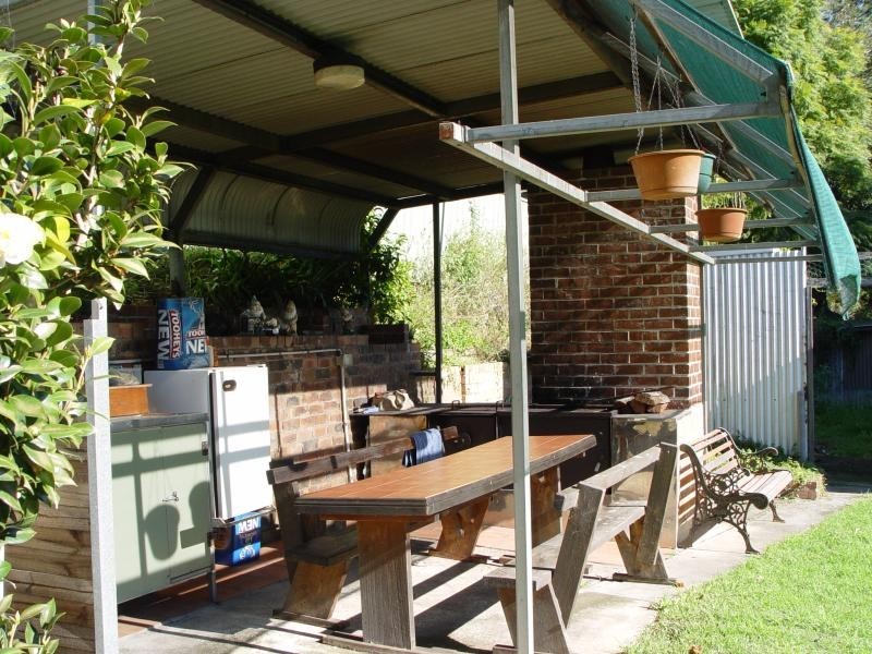 26 East  St, Russell Vale NSW 2517