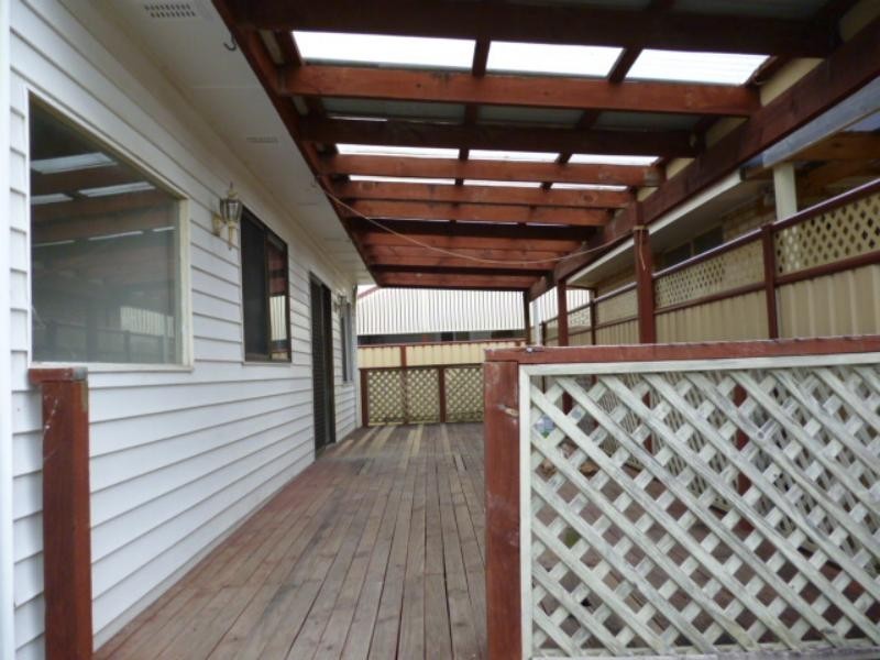 13 Albert  St, Unanderra NSW 2526