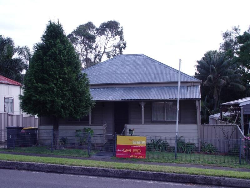 29 Gray  St, Woonona NSW 2517