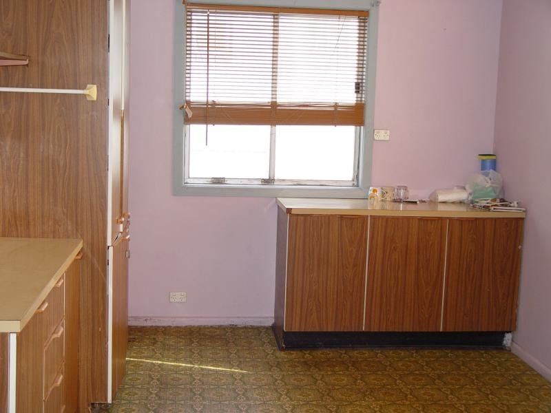 29 Gray  St, Woonona NSW 2517