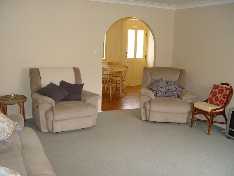 2/10 Owen Park Rd, Bellambi NSW 2518