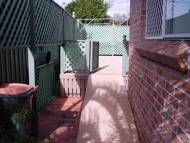 2/10 Owen Park Rd, Bellambi NSW 2518