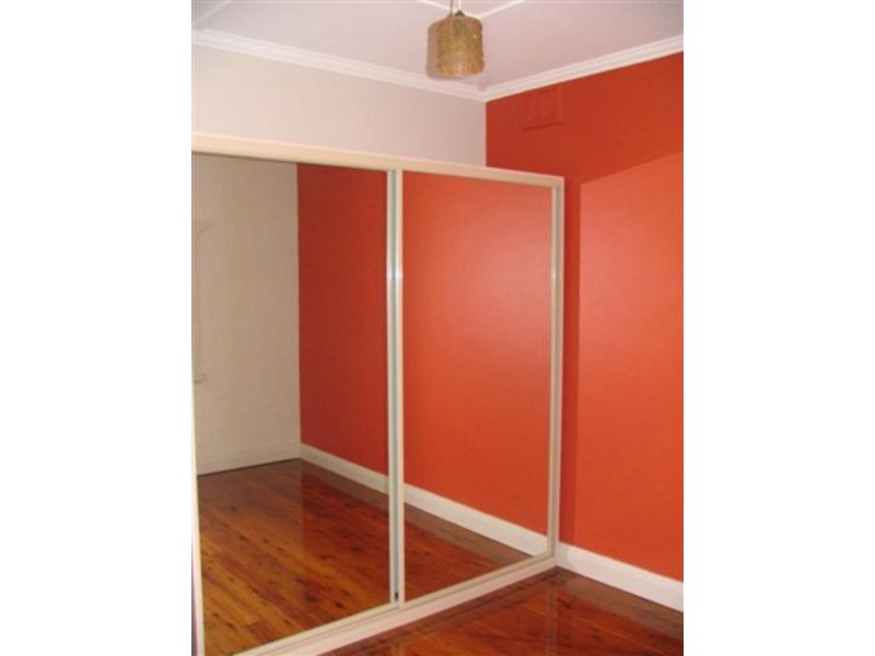 217 Flagstaff  Rd, Lake Heights NSW 2502